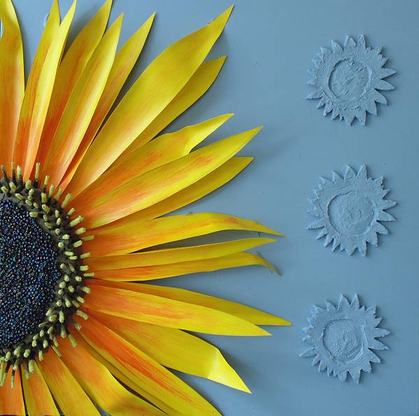 how to paint flowers in mixed media